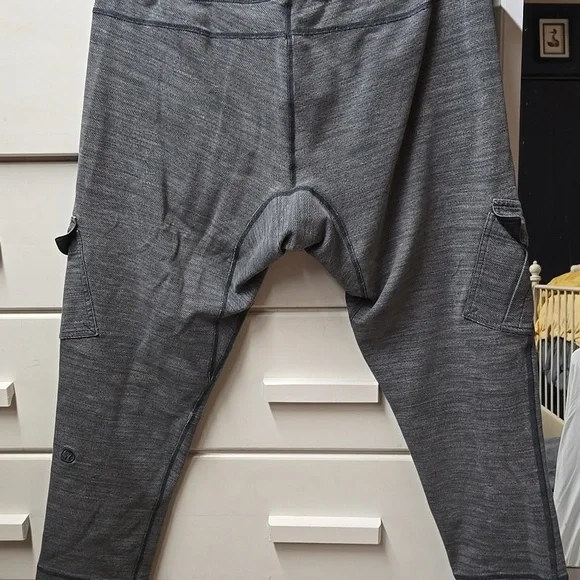 Lululemon Carry & Go Cargos - Picture 5 of 6